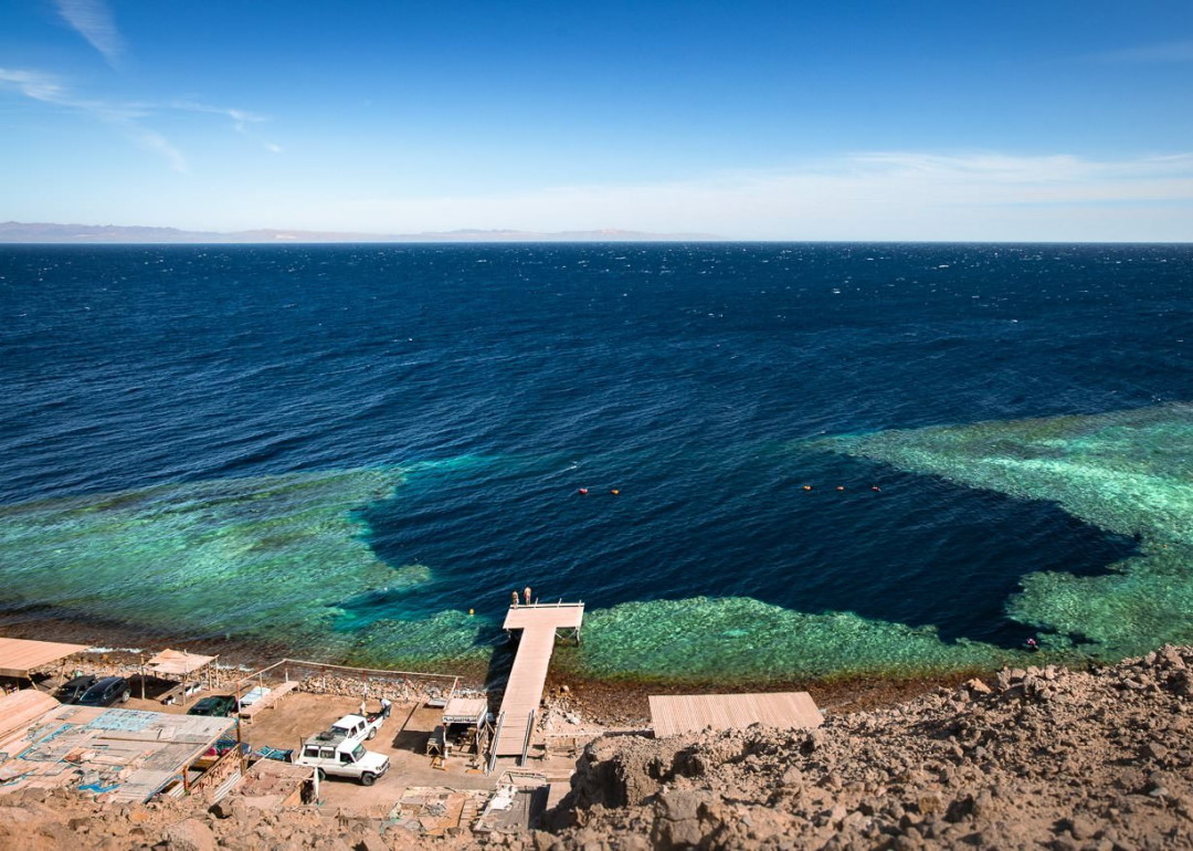 Blue Hole – підводна вертикальна печера